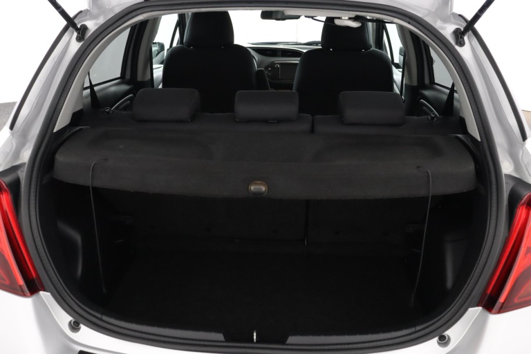 Toyota Yaris - 1.5 Hybrid Dynamic 22