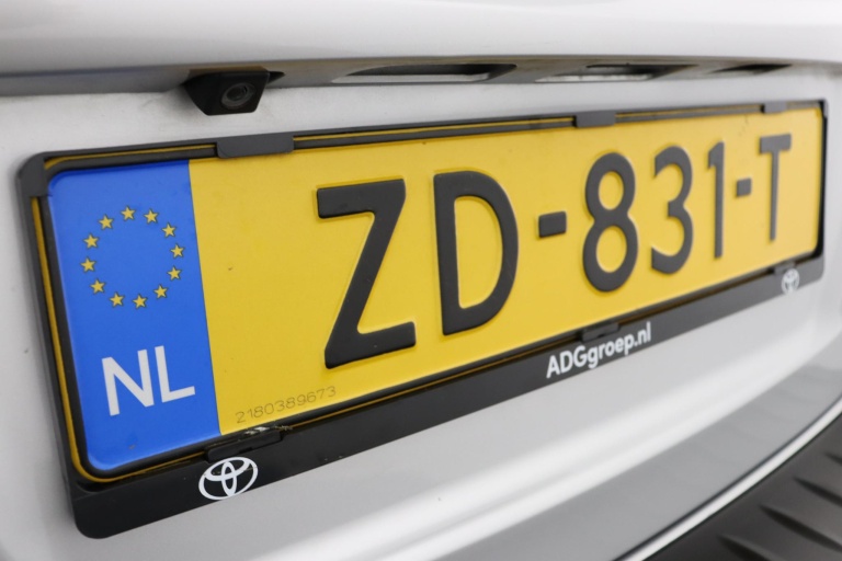 Toyota Yaris - 1.5 Hybrid Dynamic 39