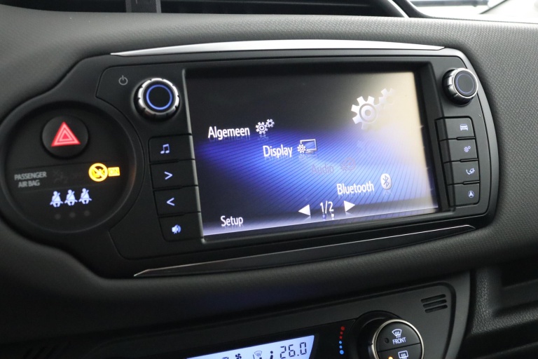 Toyota Yaris - 1.5 Hybrid Dynamic 43