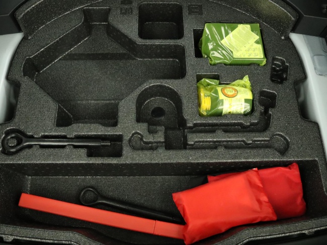 Toyota RAV4 - 2.5 Hybrid Bi-Tone