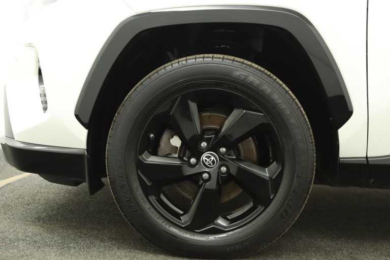 Toyota RAV4 - 2.5 Hybrid Bi-Tone 37