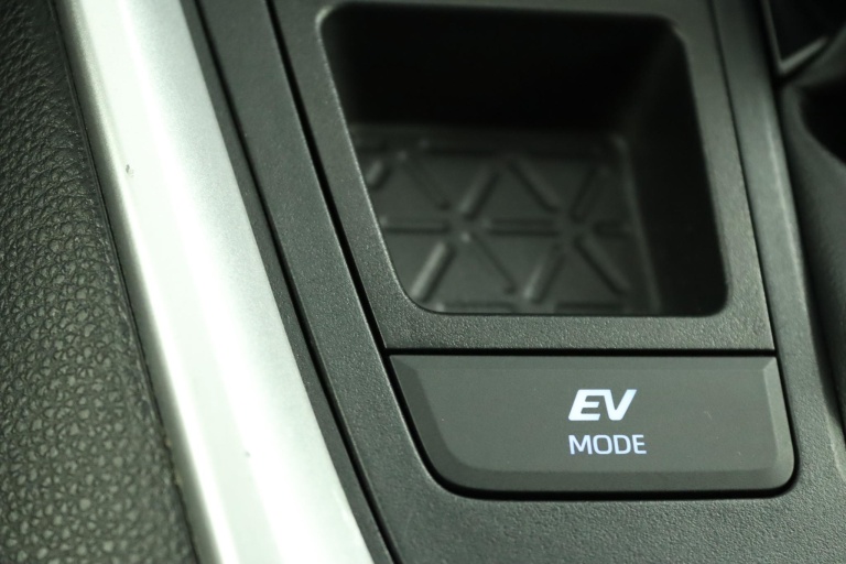 Toyota RAV4 - 2.5 Hybrid Bi-Tone 67