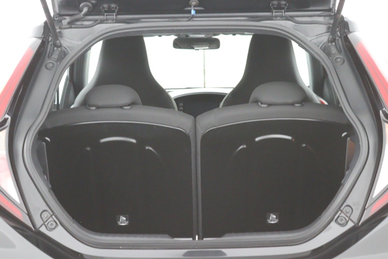 Toyota Aygo X - 1.0 VVT-i MT Pulse Limited 29