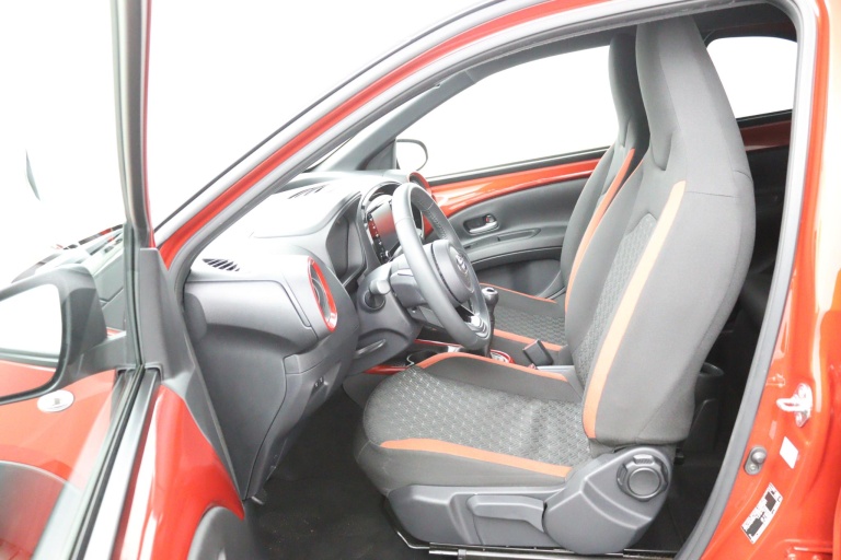 Toyota Aygo X - 1.0 VVT-i MT Pulse Limited 9