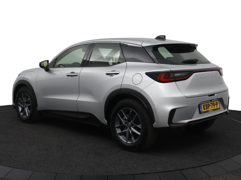 Lexus LBX - Business Line 2WD  11