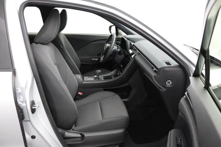 Lexus LBX - Business Line 2WD  21