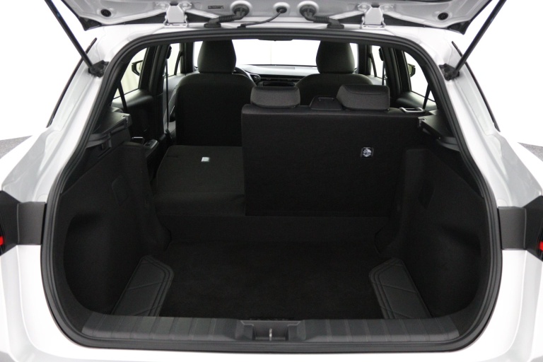 Lexus LBX - Business Line 2WD  23