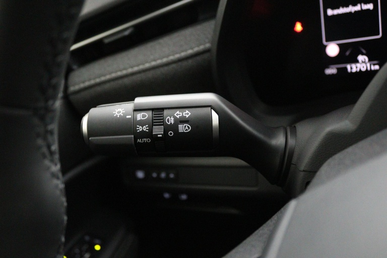 Lexus LBX - Business Line 2WD  28