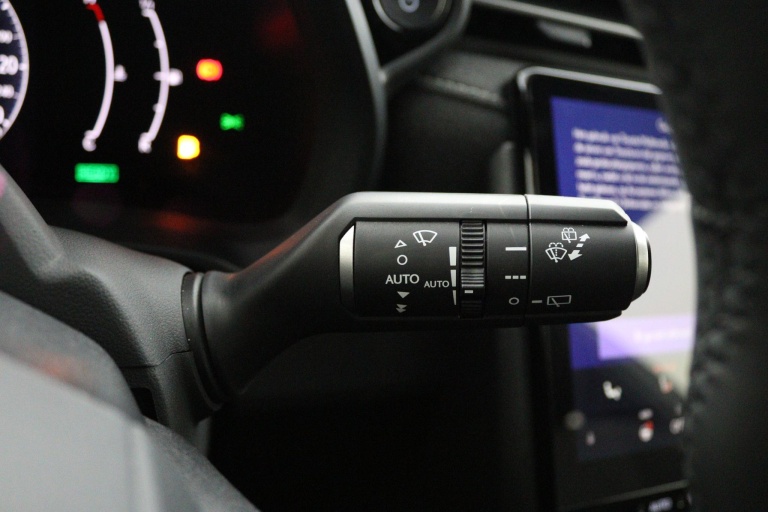 Lexus LBX - Business Line 2WD  29