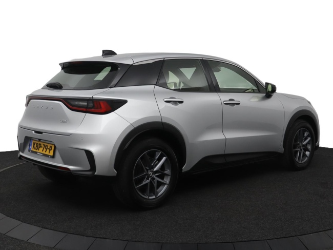 Lexus LBX - Business Line 2WD 