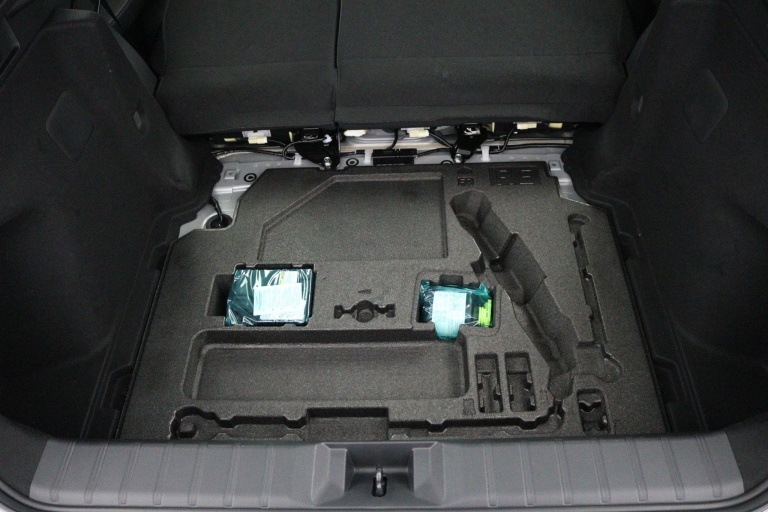 Lexus LBX - Business Line 2WD  31