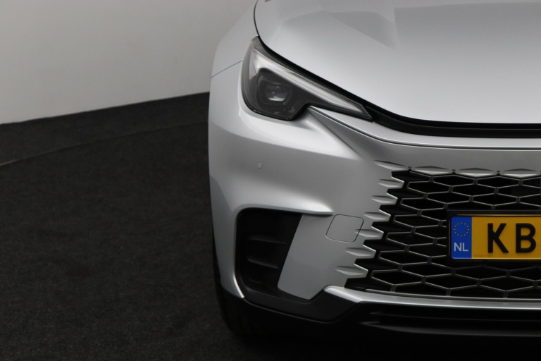 Lexus LBX - Business Line 2WD  33