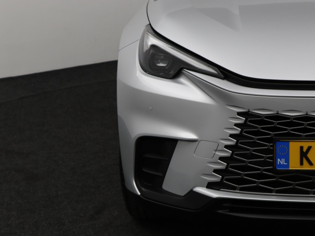 Lexus LBX - Business Line 2WD 