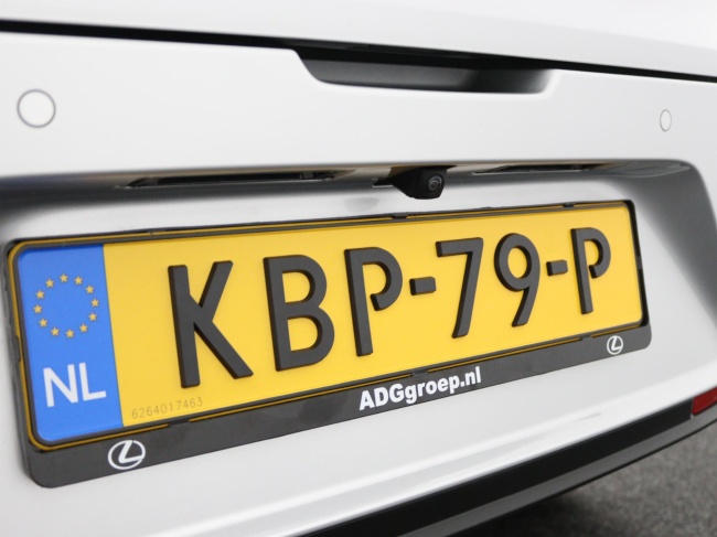 Lexus LBX - Business Line 2WD 