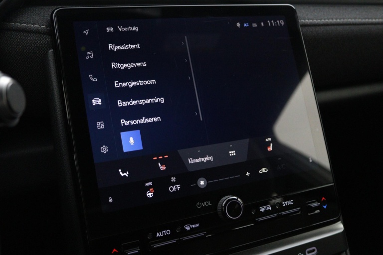 Lexus LBX - Business Line 2WD  38