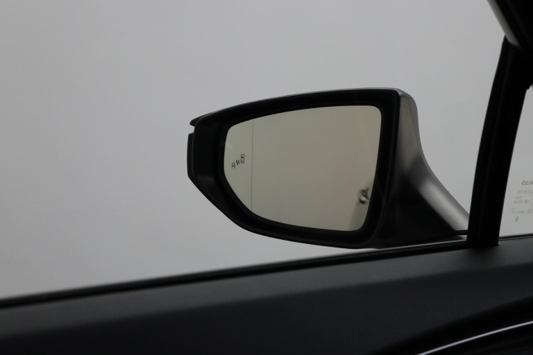 Lexus LBX - Business Line 2WD  40