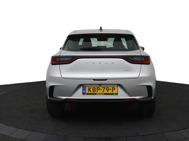 Lexus LBX - Business Line 2WD 