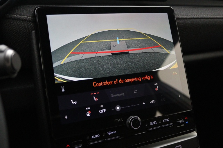 Lexus LBX - Business Line 2WD  8