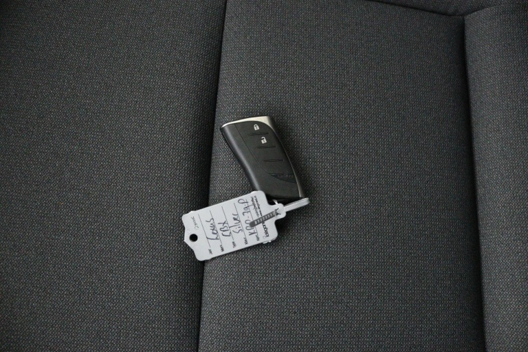 Lexus LBX - Business Line 2WD  9