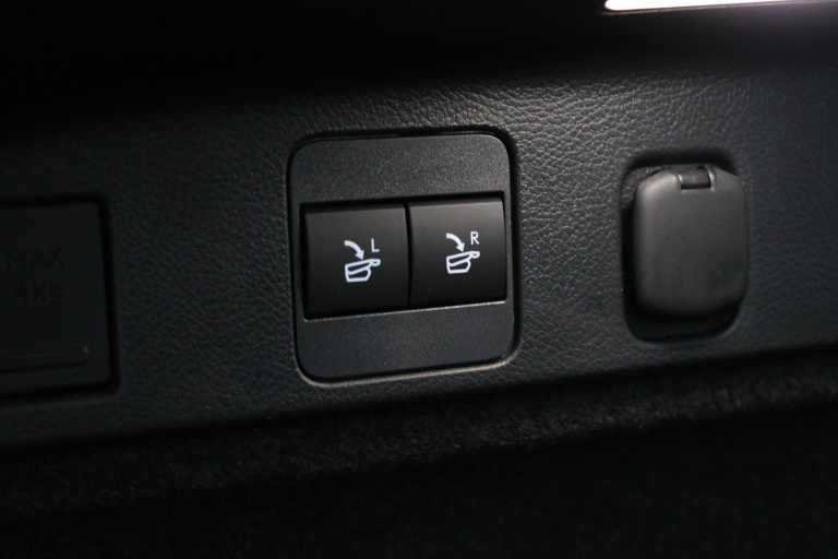 Lexus RX - 450h+ Plug-in Hybrid 35th Edition 43