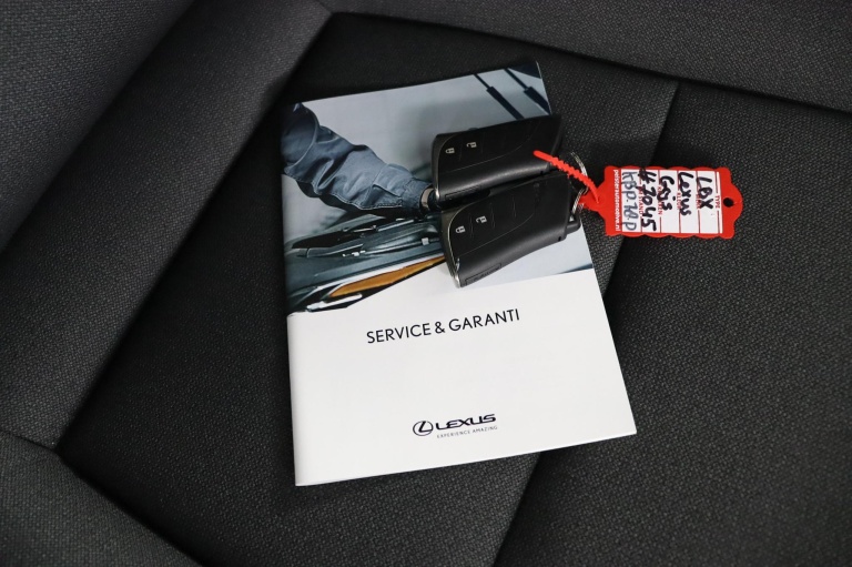 Lexus LBX - Elegant 2WD 11