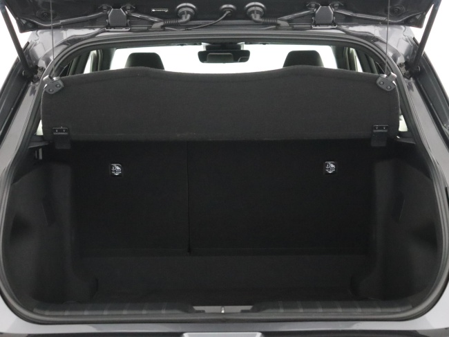 Lexus LBX - Elegant 2WD