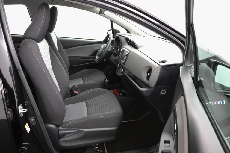 Toyota Yaris - 1.5 Hybrid Design Sport 10