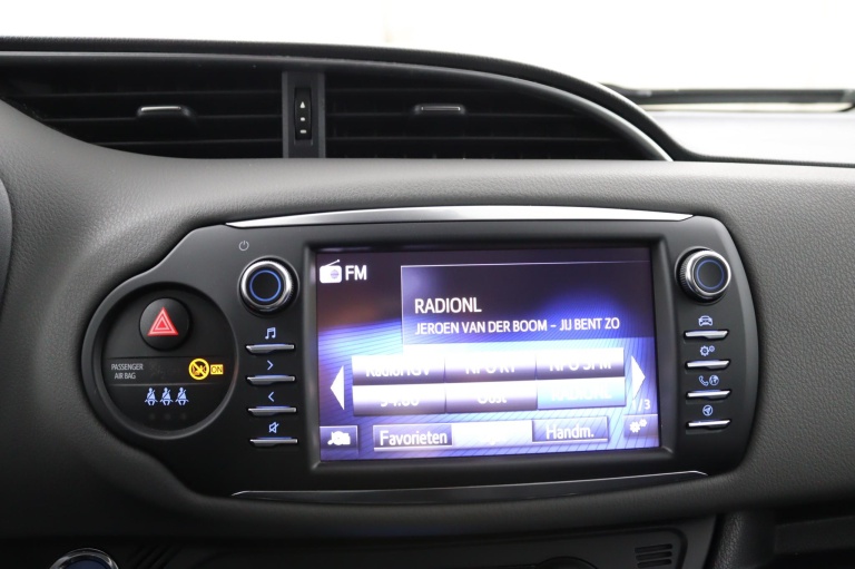 Toyota Yaris - 1.5 Hybrid Design Sport 15