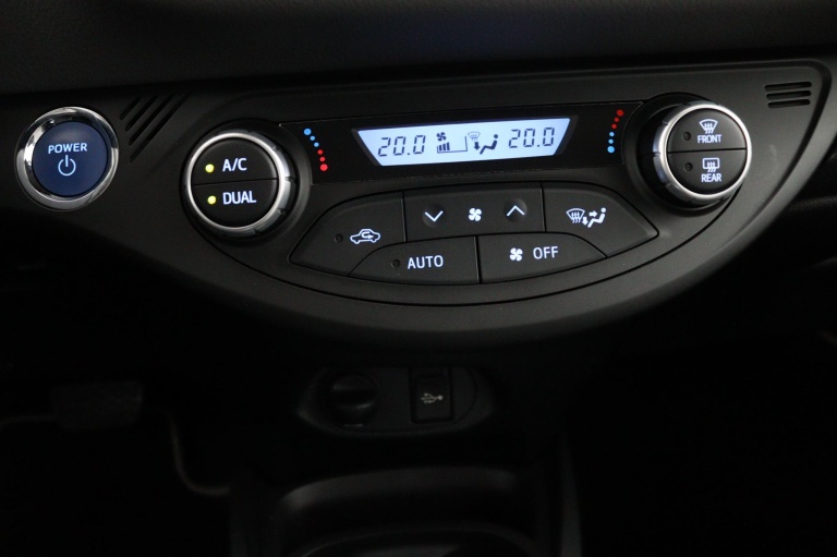 Toyota Yaris - 1.5 Hybrid Design Sport 16