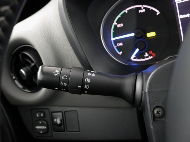 Toyota Yaris - 1.5 Hybrid Design Sport