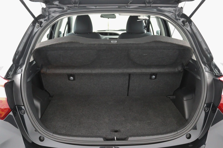 Toyota Yaris - 1.5 Hybrid Design Sport 29
