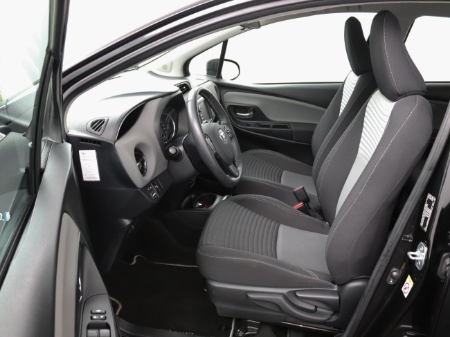Toyota Yaris - 1.5 Hybrid Design Sport