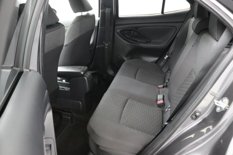 Toyota Yaris Cross - 1.5 Hybrid First Edition 12