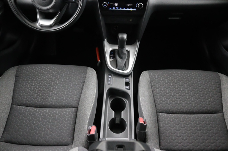 Toyota Yaris Cross - 1.5 Hybrid First Edition 22