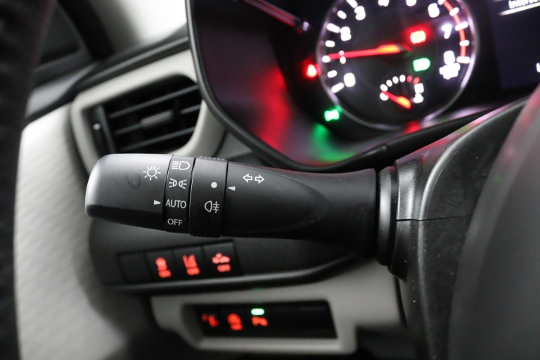 Suzuki Swift - 1.2 Select Smart Hybrid 21