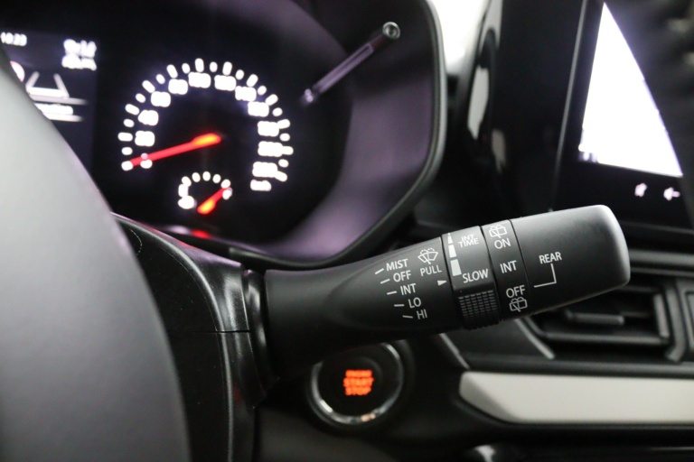 Suzuki Swift - 1.2 Select Smart Hybrid 23