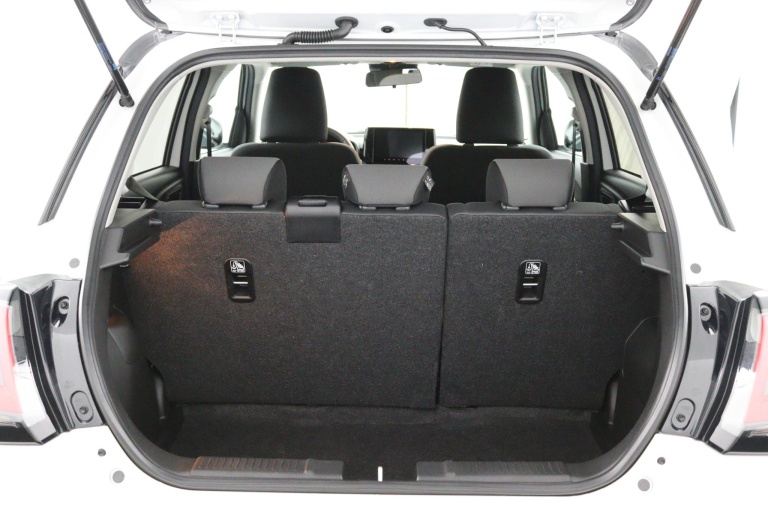 Suzuki Swift - 1.2 Select Smart Hybrid 29