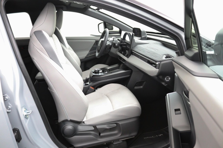 Toyota C-HR+ - Executive AWD 77 kWh 10