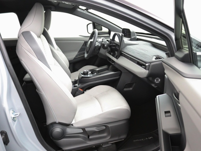 Toyota C-HR+ - Executive AWD 77 kWh