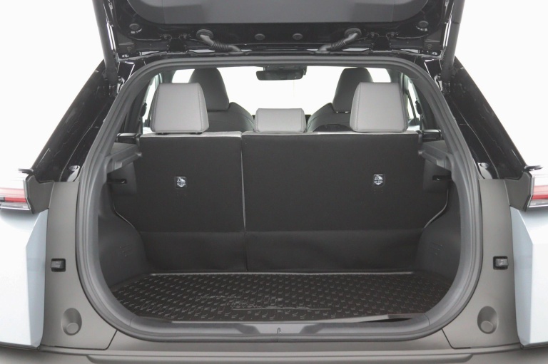 Toyota C-HR+ - Executive AWD 77 kWh 26