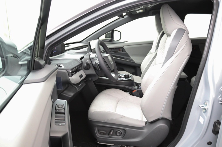 Toyota C-HR+ - Executive AWD 77 kWh 9