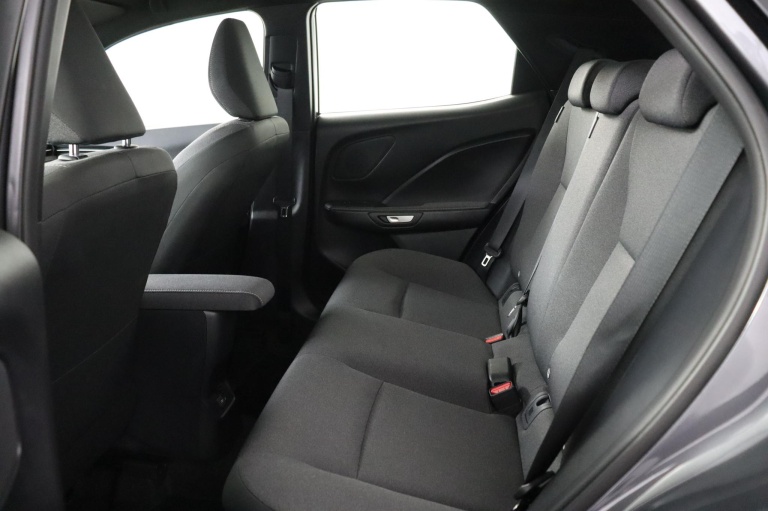 Lexus LBX - Elegant 2WD 18