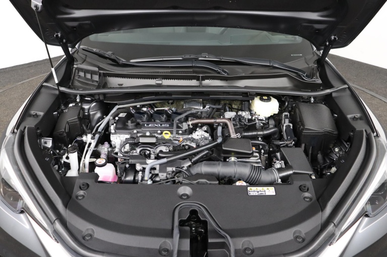 Lexus LBX - Elegant 2WD 33