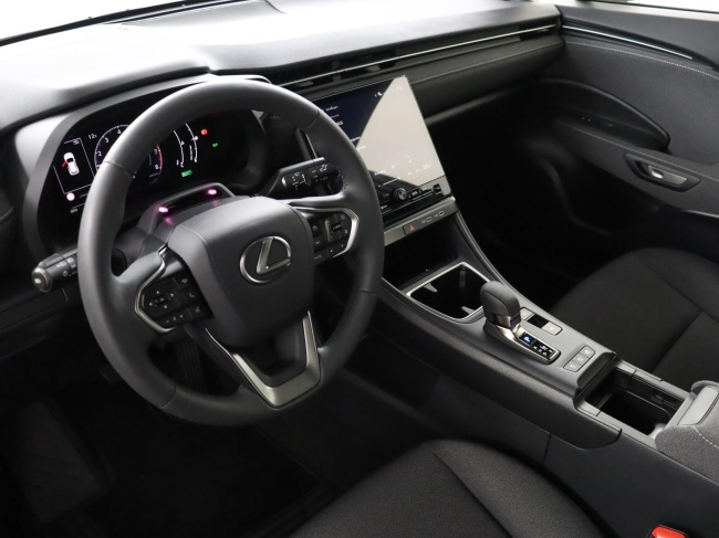 Lexus LBX - Elegant 2WD