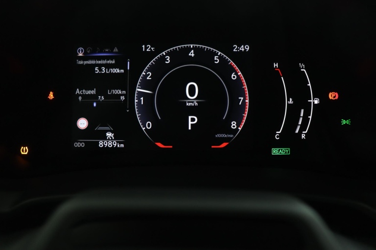 Lexus LBX - Elegant 2WD 6