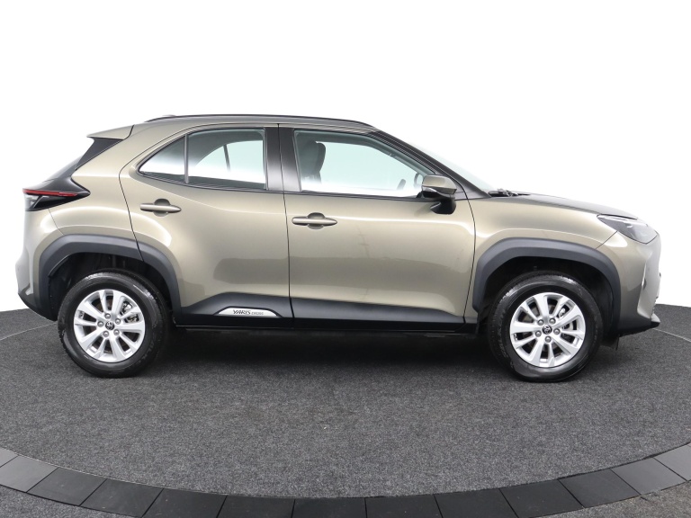 Toyota Yaris Cross - 1.5 Hybrid 115 Active 13