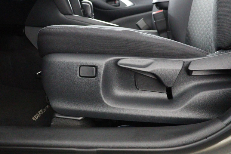 Toyota Yaris Cross - 1.5 Hybrid 115 Active 44