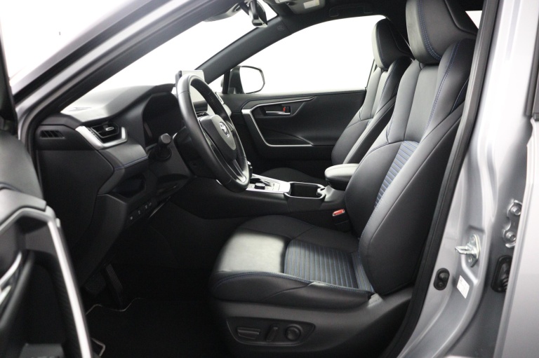 Toyota RAV4 - 2.5 Hybrid AWD Bi-Tone 17