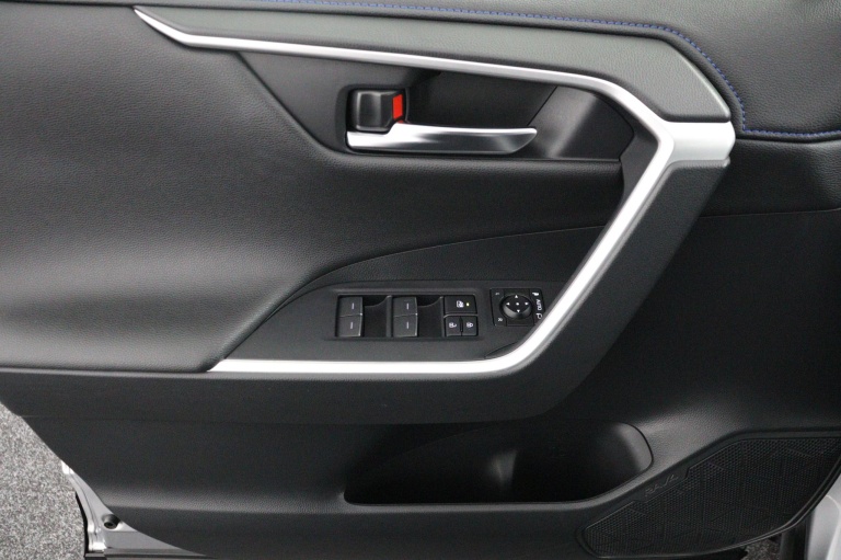 Toyota RAV4 - 2.5 Hybrid AWD Bi-Tone 29
