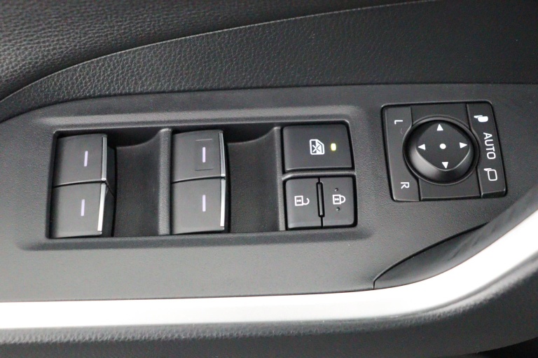 Toyota RAV4 - 2.5 Hybrid AWD Bi-Tone 30